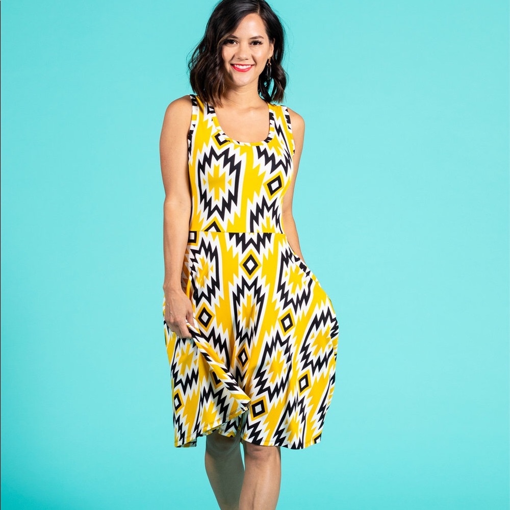 LuLaRoe Nicki dress size small